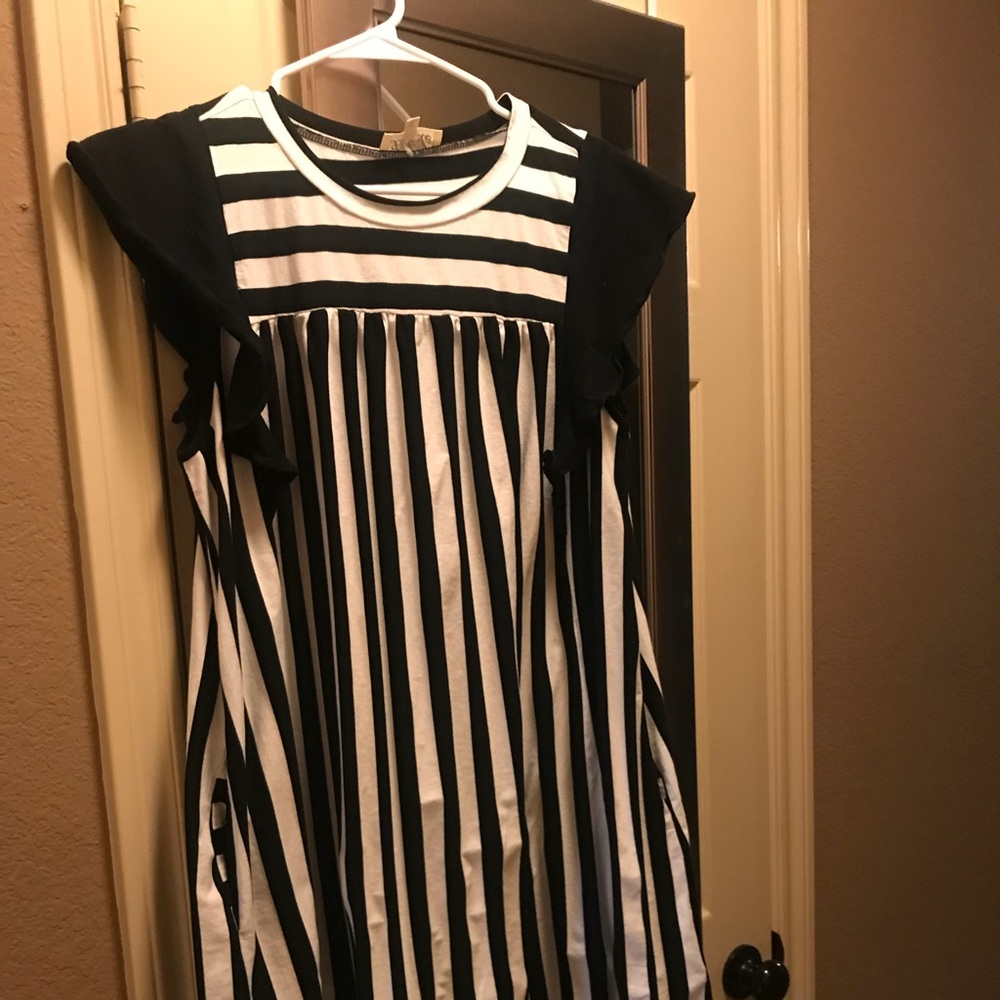 Listicle striped dress